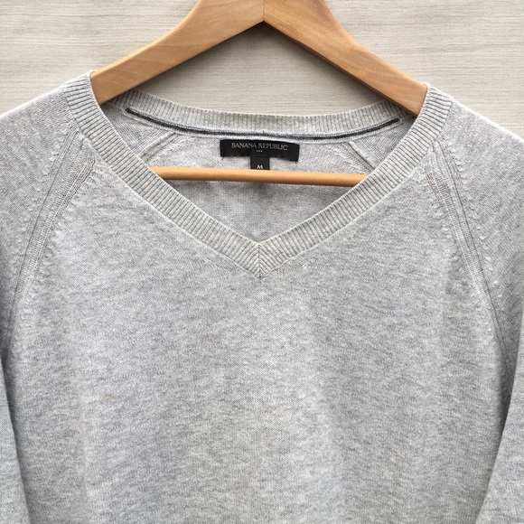 Banana Republic Cotton V-Neck Sweater - Med - Picture 4 of 5